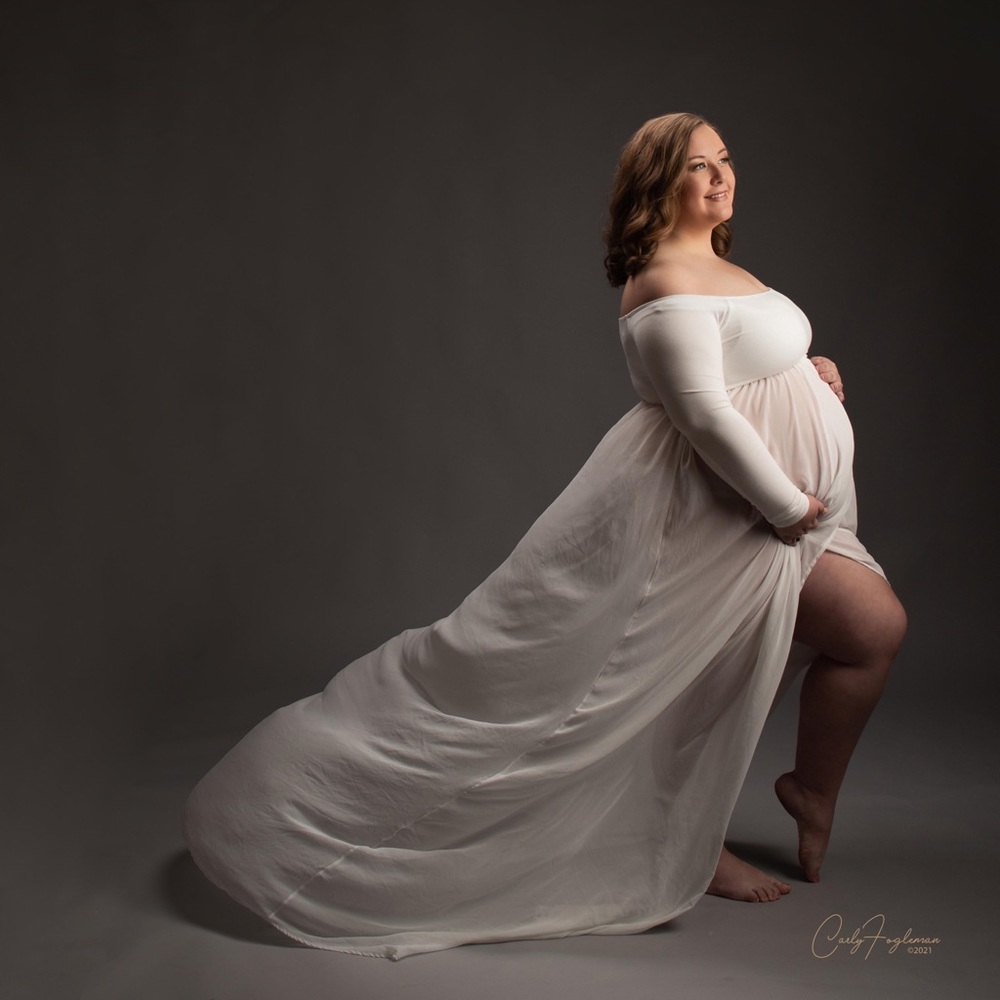 Pink Blush Maternity, White Gown. Size XL